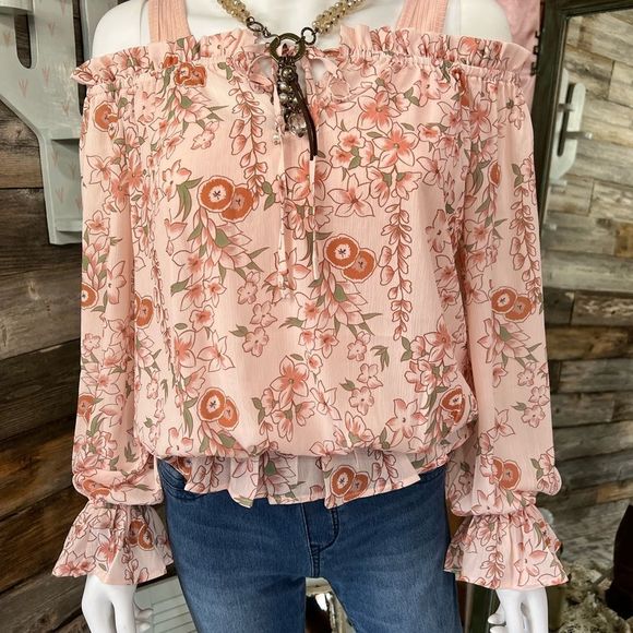 Pink Off The Shoulder Puff Sleeve Ruffled Floral Print Blouse 💗 - Picture 3 of 7